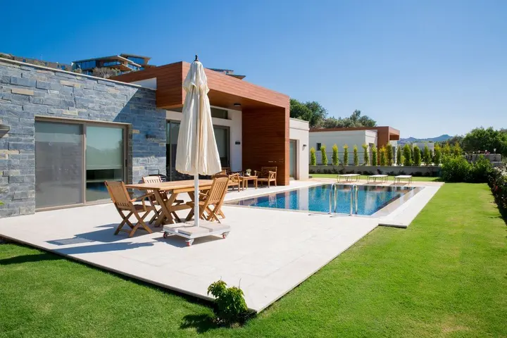 Яликавак: Important Group Villa Green