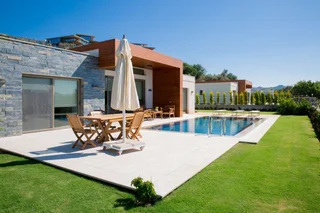 Яликавак: Important Group Villa Green