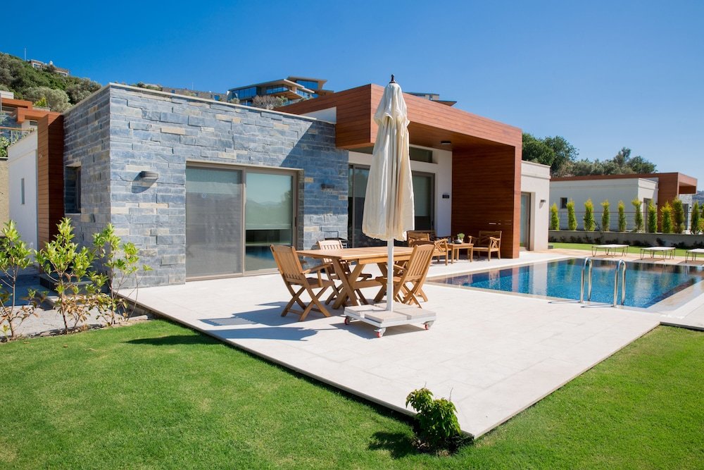 Яликавак: Important Group Villa Green