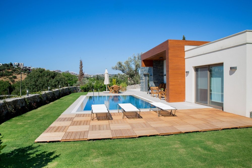Яликавак: Important Group Villa Green