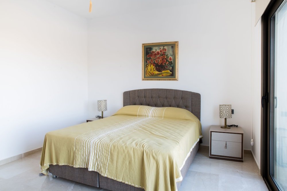 Яликавак: Important Group Villa Green
