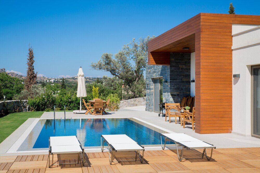 Яликавак: Important Group Villa Green