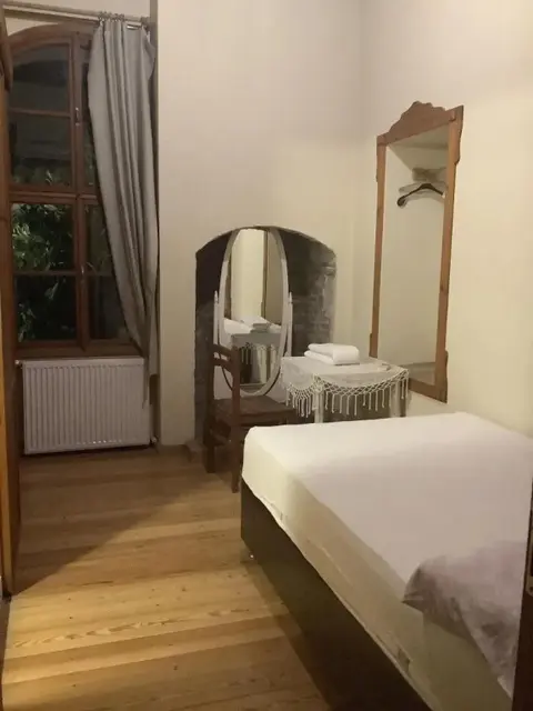 Дикили: Athena Pension