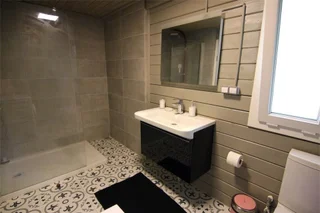 Исламлар: Villa Red