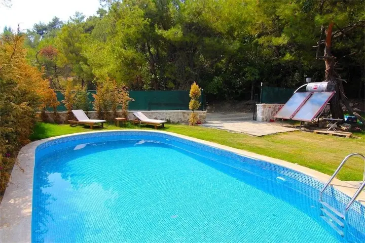 Исламлар: Villa Red