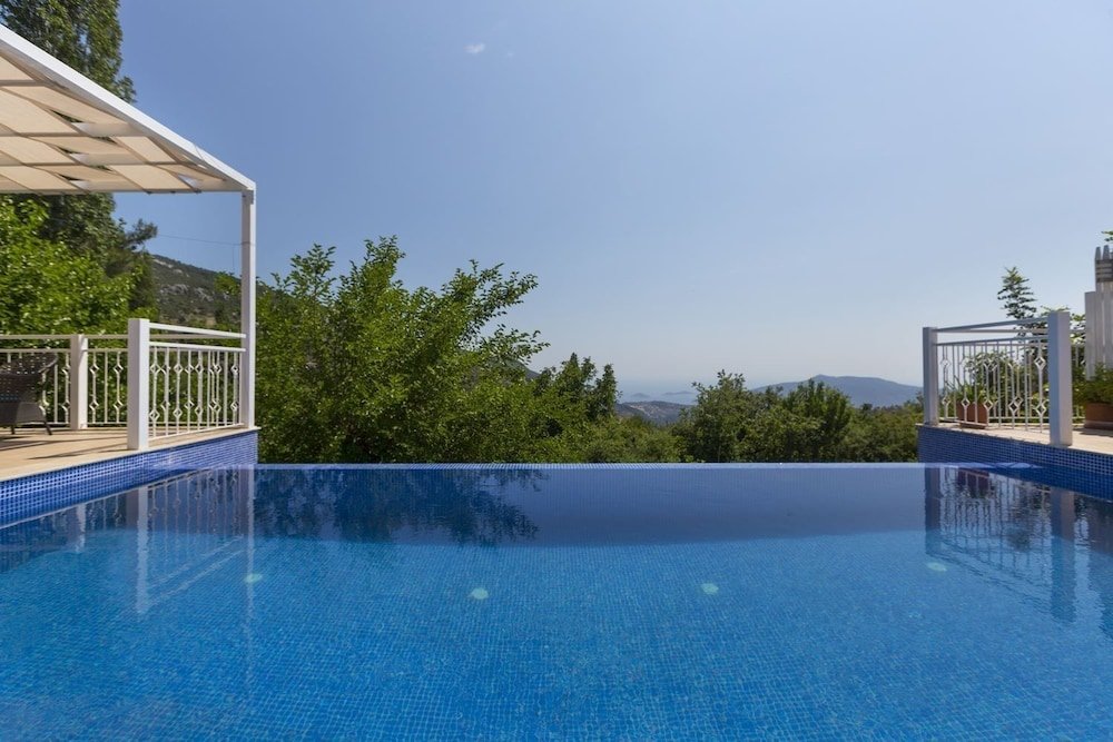 Исламлар: Villa Pinar
