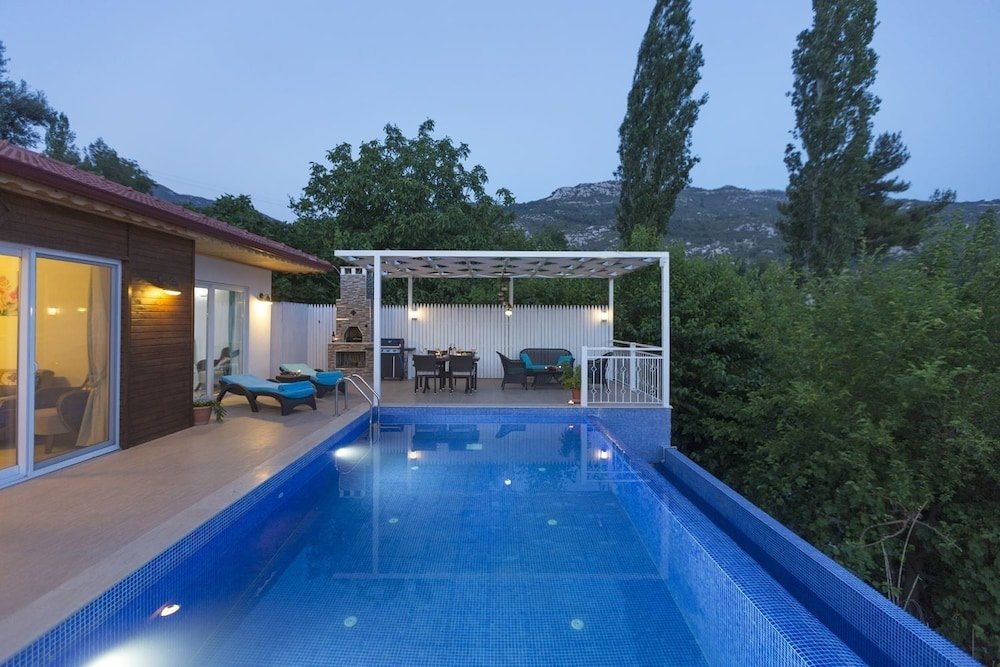Исламлар: Villa Pinar