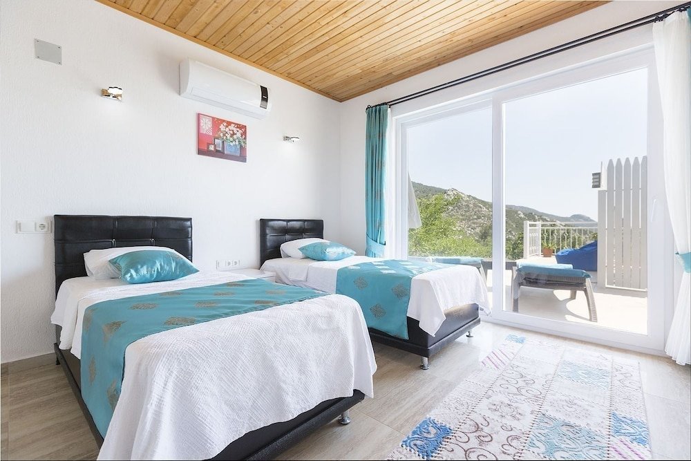 Исламлар: Villa Pinar