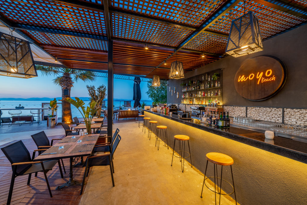 Торба: Moyo Beach Hotel