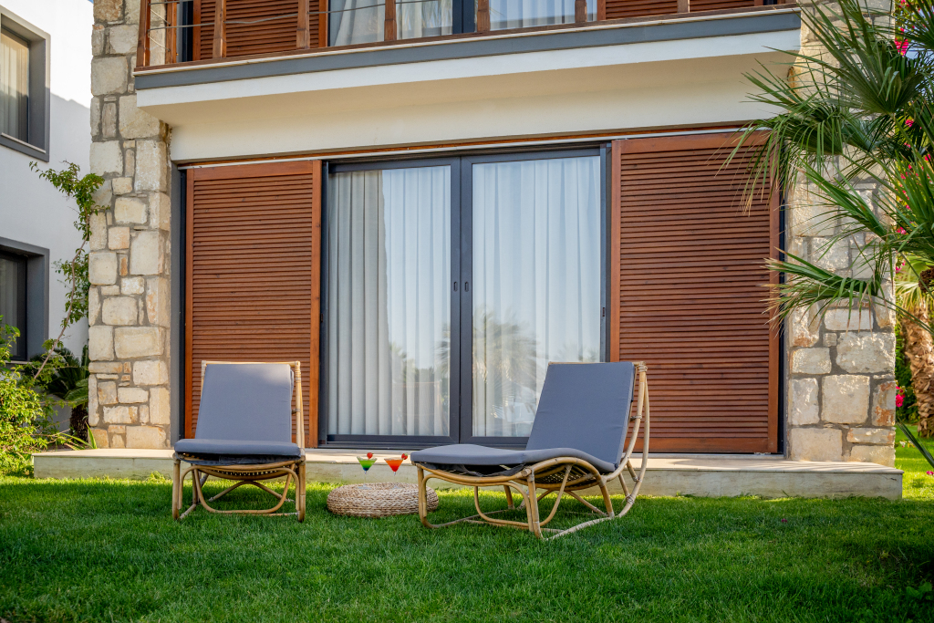 Торба: Moyo Beach Hotel