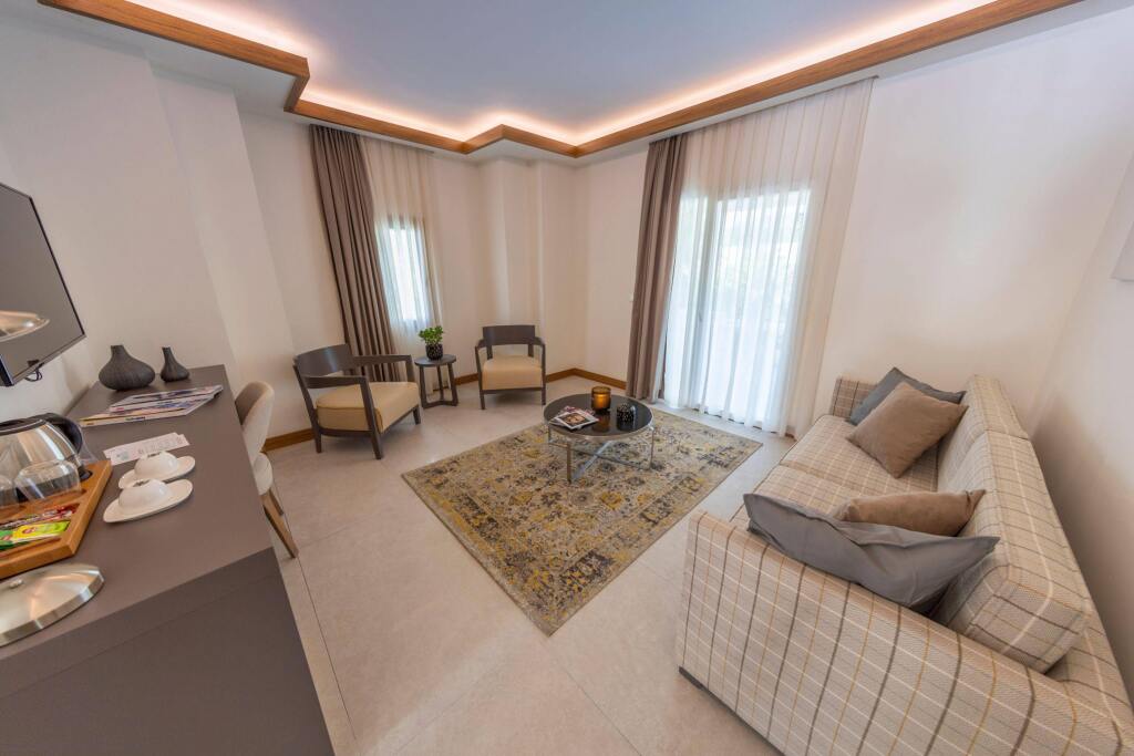 Торба: Moyo Beach Hotel
