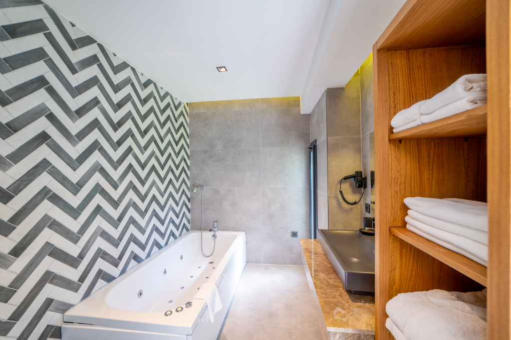 Торба: Moyo Beach Hotel