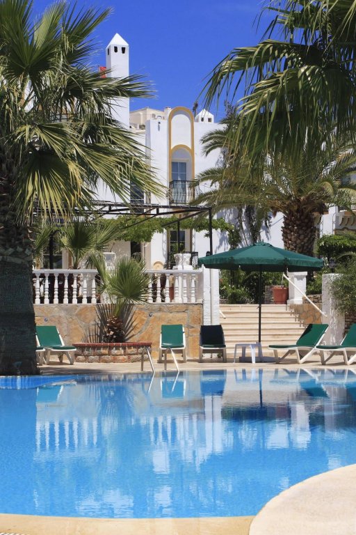 Бодрум: La Rosa Hotel