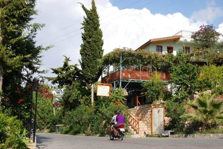 Патара: St. Nicholas Pension