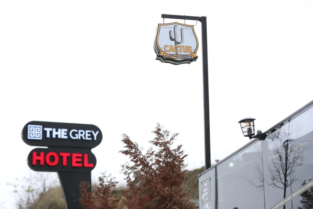 Сакарья: The Grey Hotel