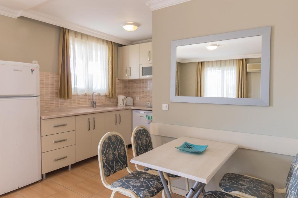 Мармарис: Otel Dost