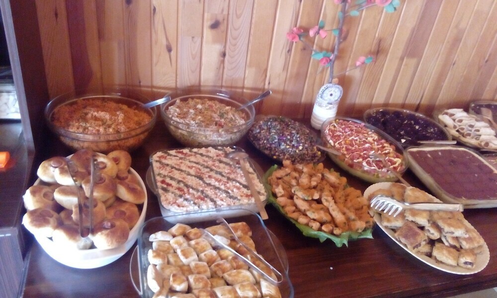 Чиралы: Gunes Pansiyon