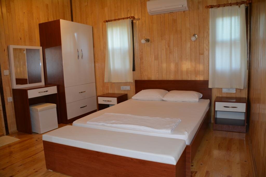 Чиралы: Caretta Caretta Pension