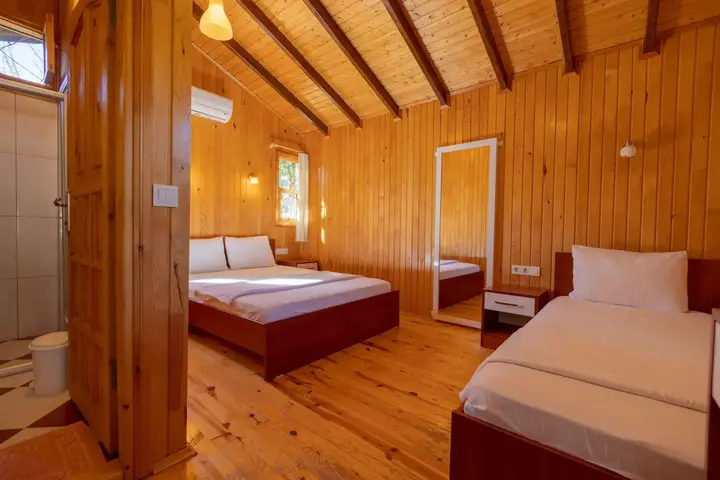 Чиралы: Caretta Caretta Pension