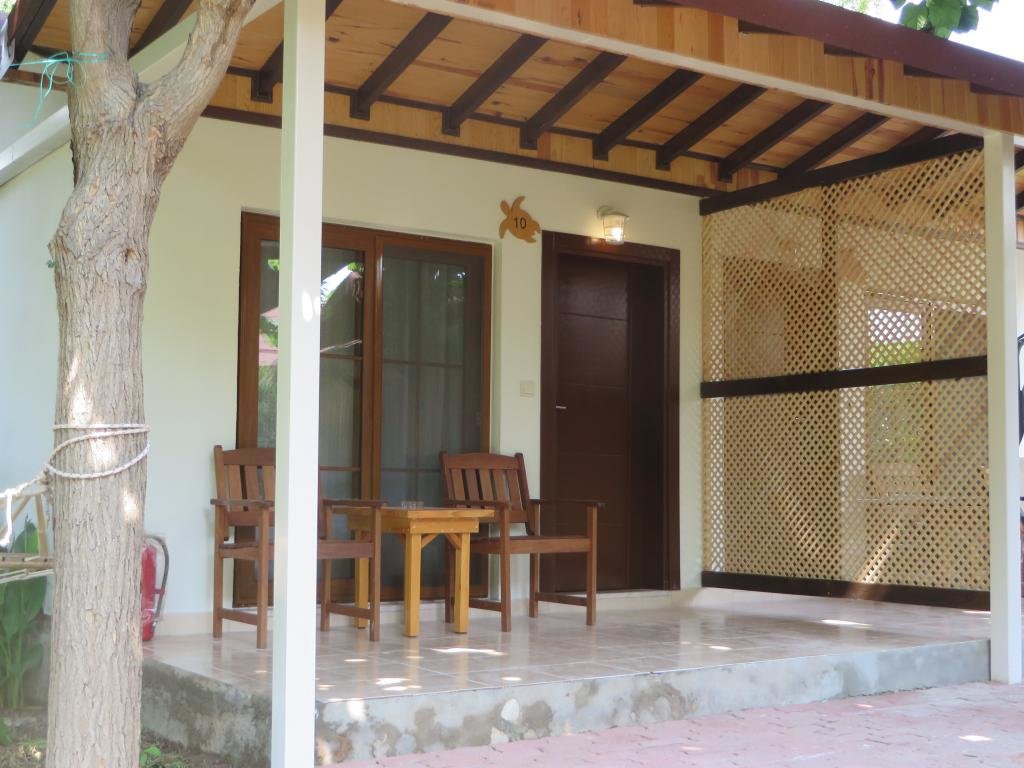 Чиралы: Caretta Caretta Pension