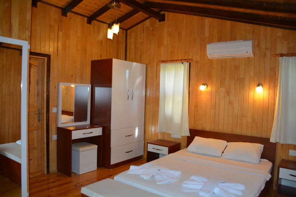 Чиралы: Caretta Caretta Pension