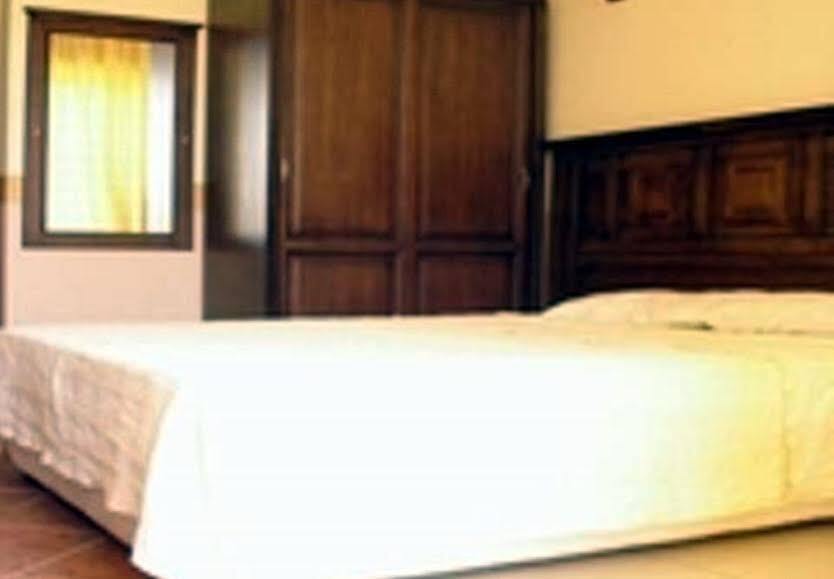 Мармарис: Hotel Guldal
