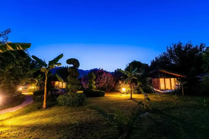 Чиралы: Бунгало Etenna Beach Bungalows