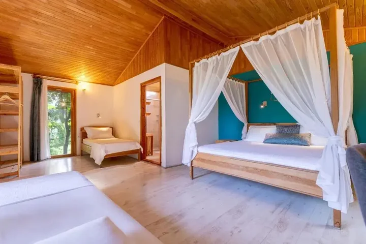 Чиралы: Бунгало Etenna Beach Bungalows
