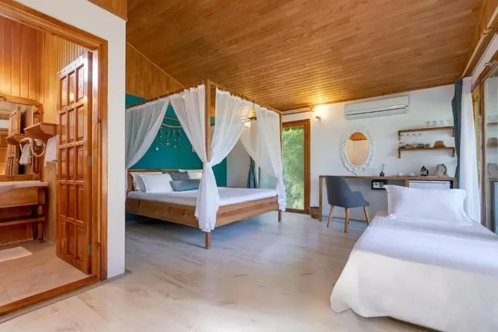 Чиралы: Бунгало Etenna Beach Bungalows