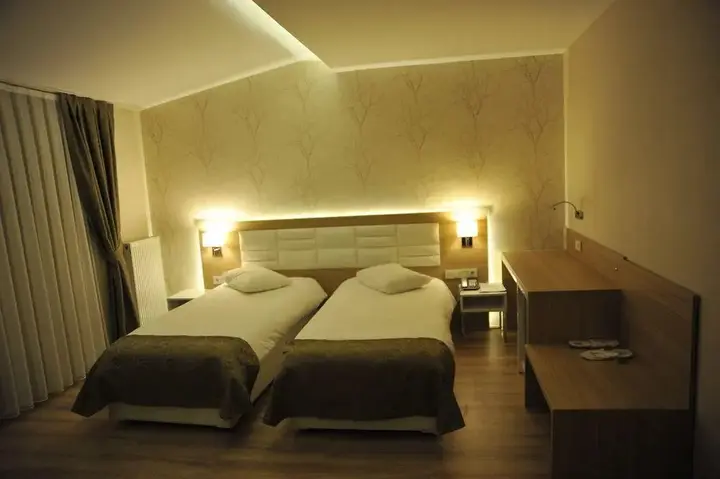 Инегол: Hotel Angelacoma