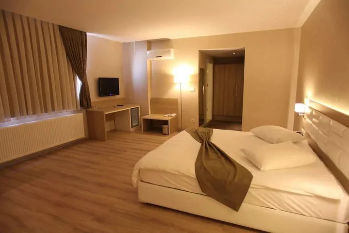 Инегол: Hotel Angelacoma