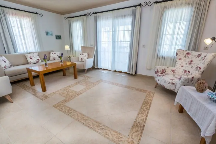 Каш: Hadrian Hotel