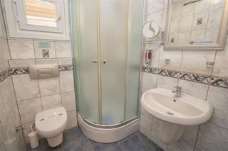Каш: Hadrian Hotel