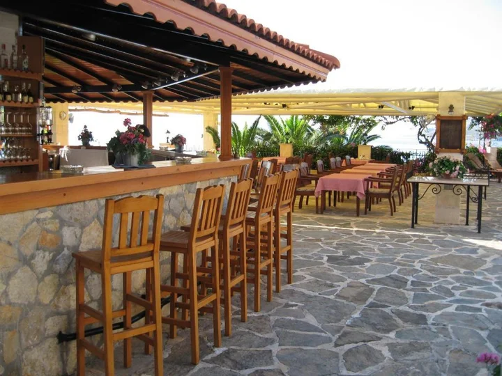 Каш: Hadrian Hotel