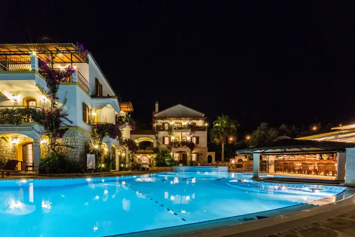 Каш: Hadrian Hotel