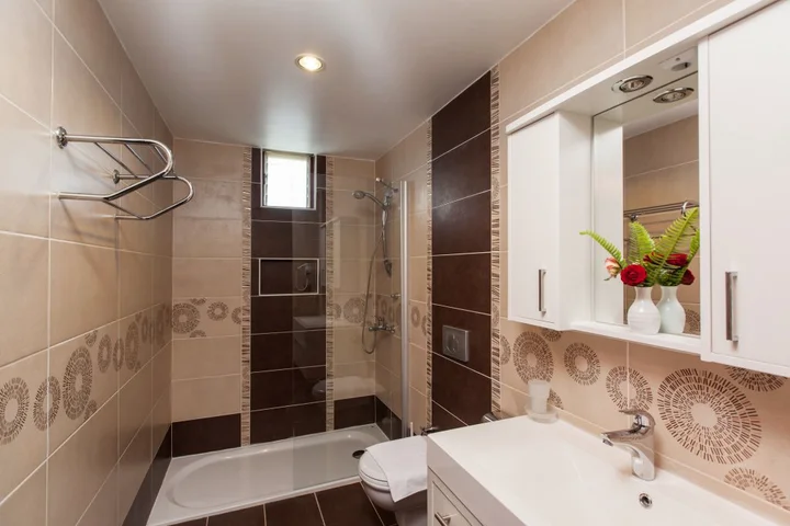 Чиралы: Aida Hotel