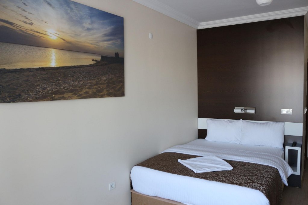 Grand Teras Hotel — фото 1