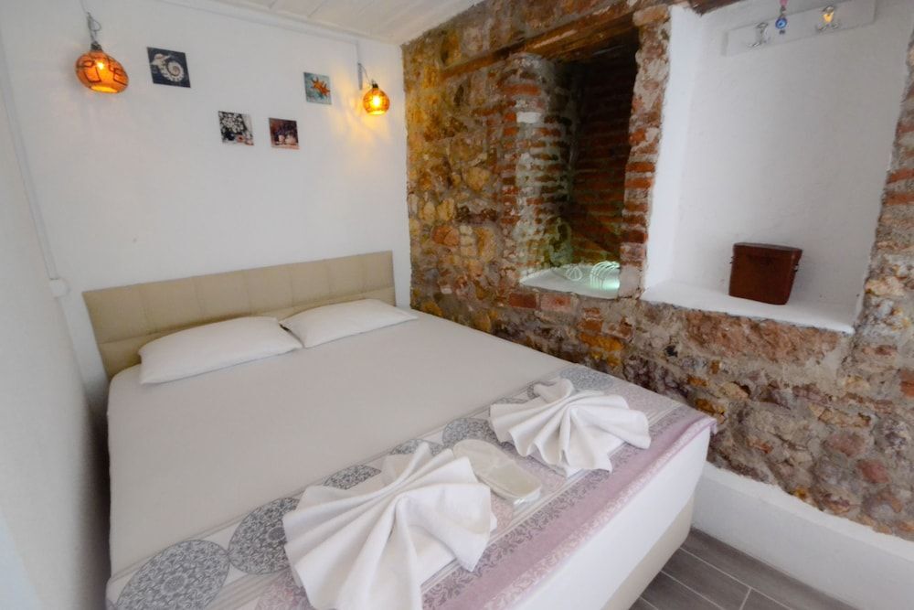 Айвалык: Ayvalik Moda Pansiyon