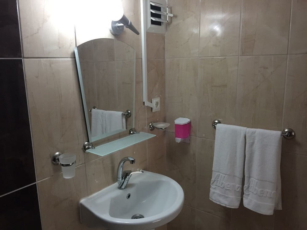Анталья: Yalcin Hotel