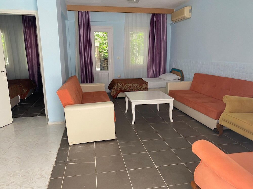 Кушадасы: The Palm Club Apart Otel