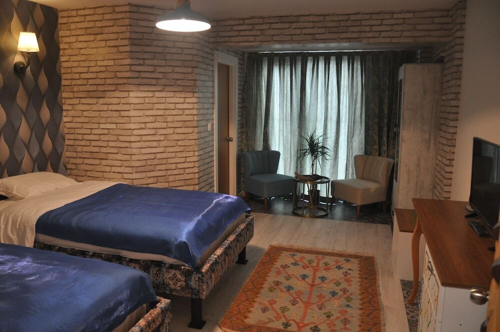 Увезпинар: Villa Atroa