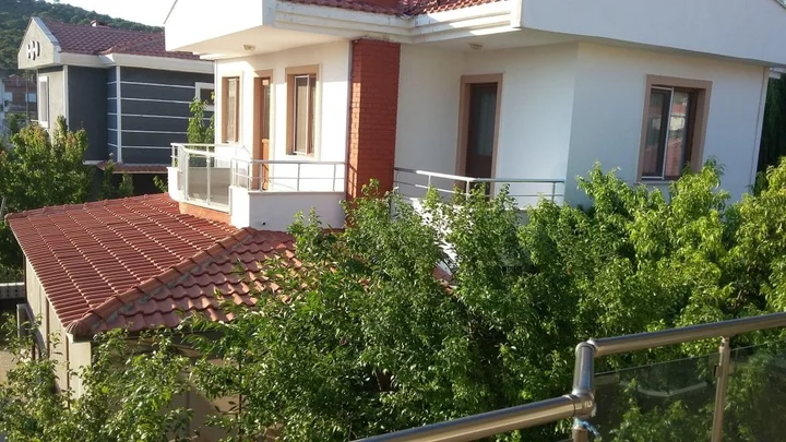 Айвалык: Ayvalik Camlik Villalari