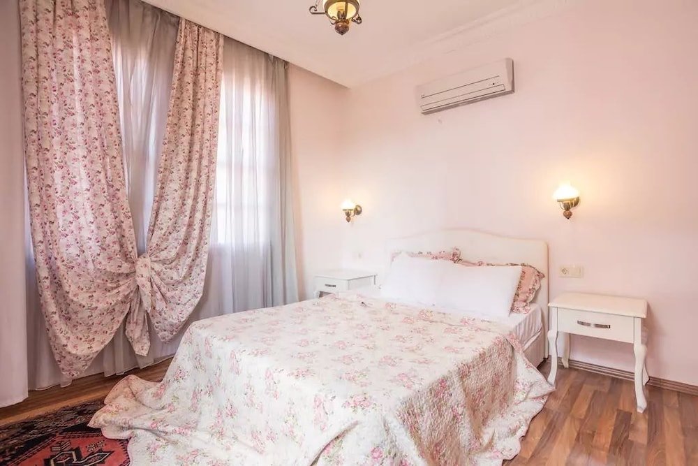 Анталья: Defne Oldtown Suites