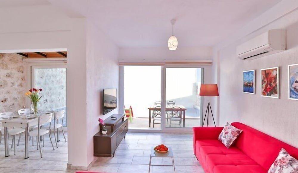 Каш: Kas 2 Bedrooms Villa With Private Pool