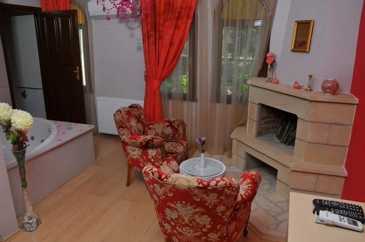 Сайл: Agva Inn Hotel