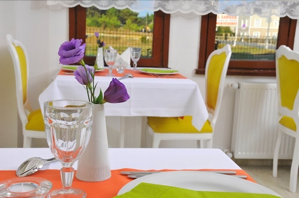 Сайл: Agva Inn Hotel