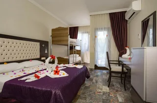 Чамьюва: Club Akman Beach Hotel