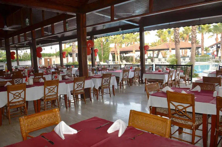 Чамьюва: Club Akman Beach Hotel