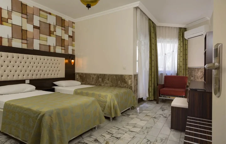 Чамьюва: Club Akman Beach Hotel