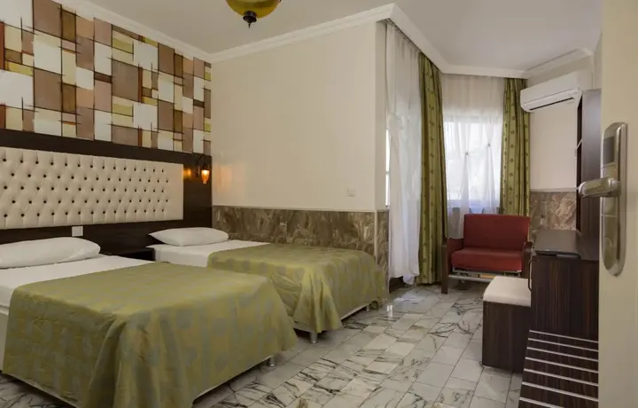Чамьюва: Club Akman Beach Hotel